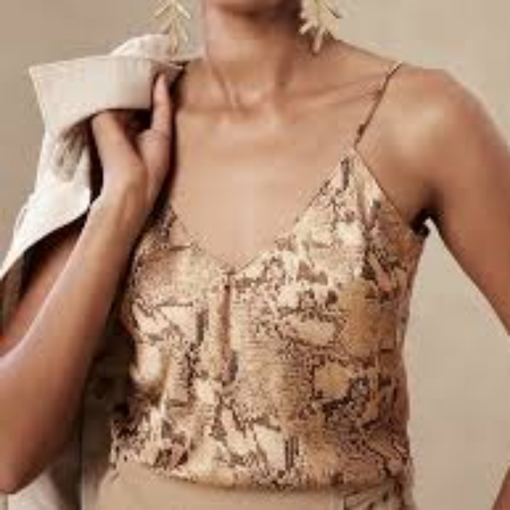 Banana Republic Bliss 100% Silk Blouse Cami XS Animal Print Fall Trendy